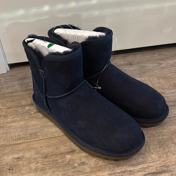 New Kirkland Signature Ladies' Shearling Scalloped Boot Size 10 - Picture 1 of 7